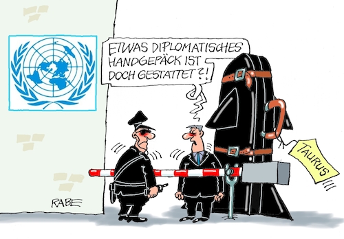 Cartoon: Sicherheitskonferenz (medium) by RABE tagged un,vereinte,nationen,new,york,sicherheitskonferenz,rabe,ralf,böhme,cartoon,karikatur,pressezeichnung,farbcartoon,tagescartoon,diplomatie,diplomat,handgepäck,schranke,polizist,sicherheitskontrolle,koffer,taurus,marschflugkörper,rakete,reisegepäk,ukrainekrieg,selenskyj,un,vereinte,nationen,new,york,sicherheitskonferenz,rabe,ralf,böhme,cartoon,karikatur,pressezeichnung,farbcartoon,tagescartoon,diplomatie,diplomat,handgepäck,schranke,polizist,sicherheitskontrolle,koffer,taurus,marschflugkörper,rakete,reisegepäk,ukrainekrieg,selenskyj