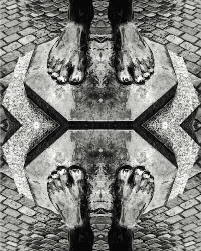 Cartoon: symmetric feet (medium) by JP tagged symmetric,feet,foot,symmetrisch,füsse,fuss,mirror,spiegel,erkenntnis,sentence,clone,klon,reflexion,reflection,copy,duplikat,dupe,symmetric,feet,foot,symmetrisch,füsse,fuss,mirror,spiegel,erkenntnis,sentence,clone,klon,reflexion,reflection,copy,duplikat,dupe