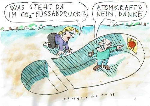 Cartoon: Fußabdruck (medium) by Jan Tomaschoff tagged co2,energie,umwelt,atomkraft,co2,energie,umwelt,atomkraft