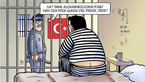 Cartoon: Ausnahmezustand aufgehoben (medium) by Harm Bengen tagged ausnahmezustand,aufgehoben,türkei,gefängnis,knast,harm,bengen,cartoon,karikatur,ausnahmezustand,aufgehoben,türkei,gefängnis,knast,harm,bengen,cartoon,karikatur