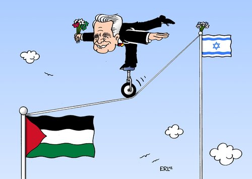 Cartoon: Gauck souverän (medium) by Erl tagged bundespräsident,joachim,gauck,besuch,staatsbesuch,israel,palästina,palästinensische,autonomiegebiete,balanceakt,diplomatie,souverän,bundespräsident,gauck,besuch,staatsbesuch,israel,palästina,palästinensische,autonomiegebiete