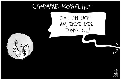 Cartoon: Ukraine-Konflikt (medium) by Kostas Koufogiorgos tagged karikatur,koufogiorgos,illustration,cartoon,ukraine,krise,konflikt,friedenstaube,hoffnung,hoffnungsschimmer,tunnel,licht,dunkelheit,politik,diplomatie,karikatur,koufogiorgos,illustration,cartoon,ukraine,krise,konflikt,friedenstaube,hoffnung,hoffnungsschimmer,tunnel,licht,dunkelheit,politik,diplomatie